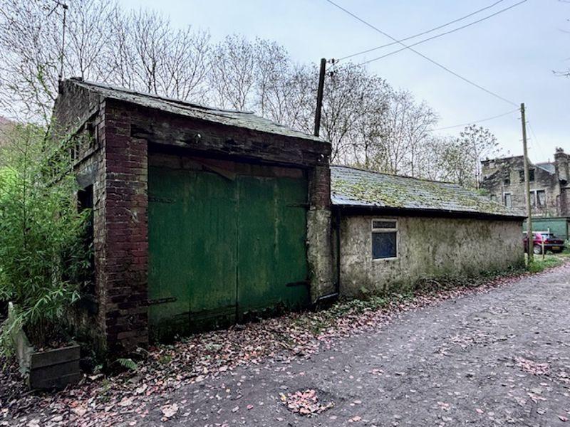 Garage/Workshop