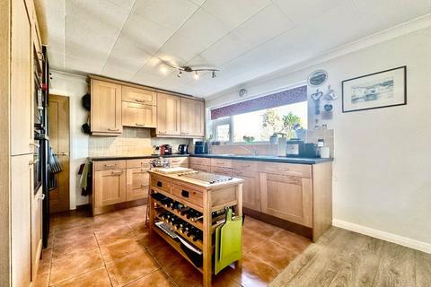 2 bedroom apartment for sale, The Avenue, Poole, Dorset, BH13