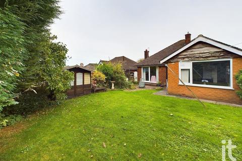 2 bedroom detached bungalow for sale, Capesthorne Road, High Lane, Stockport, SK6