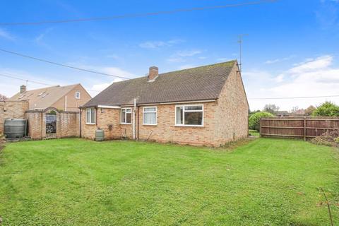 2 bedroom detached bungalow for sale, Paradise Lane, Banbury OX15