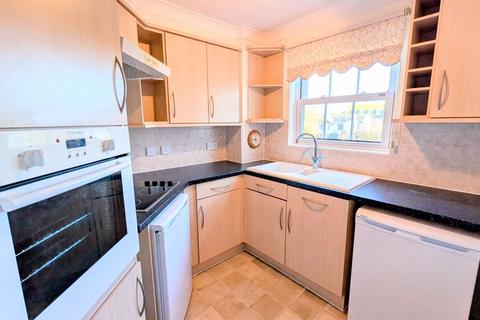 1 bedroom retirement property for sale, Marine Parade West, Clacton-on-Sea CO15