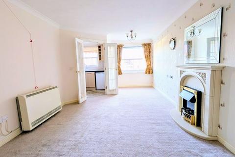 1 bedroom retirement property for sale, Marine Parade West, Clacton-on-Sea CO15