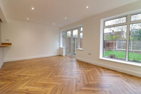 13 Chartley Close, Stafford, ST16 1SZ