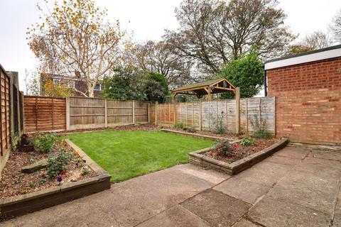 13 Chartley Close, Stafford, ST16 1SZ
