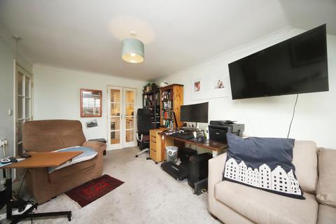 1 bedroom apartment for sale, Dellers Court, Taunton TA1