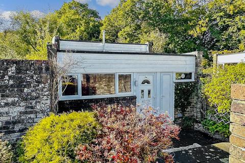 1 bedroom detached bungalow for sale, Forestfield, Furnace Green, Crawley, West Sussex