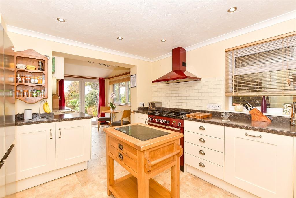 Kitchen/ Breakfast Room