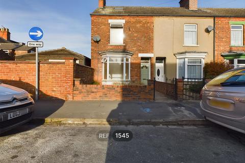 2 bedroom end of terrace house to rent, Priory Road  Beverley