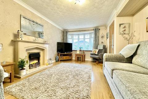 3 bedroom semi-detached house for sale, Burghley Drive, West Bromwich, B71 3LX