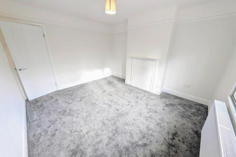 2 bedroom flat to rent, Childs Hill, London NW2