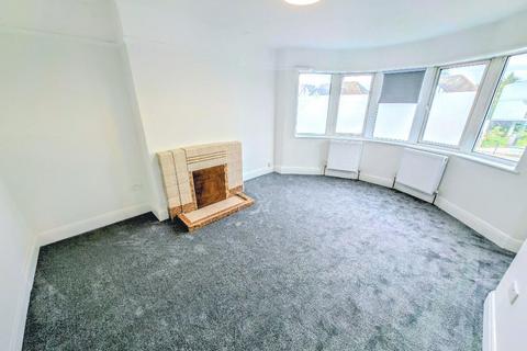 2 bedroom flat to rent, Childs Hill, London NW2