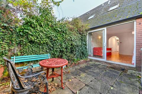 2 bedroom terraced house for sale, Mackenzie Road, Islington, London, N7