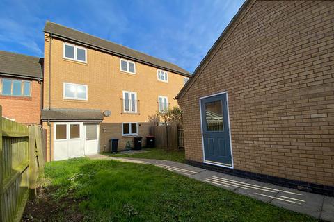 4 bedroom townhouse to rent, Swanwick Lane, Milton Keynes, MK10