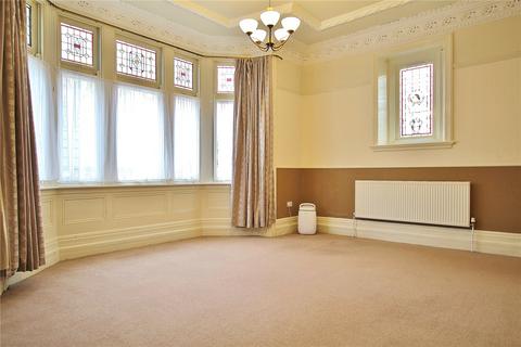 2 bedroom property to rent, Ninian Road, Cardiff, CF23