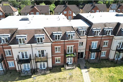 2 bedroom apartment for sale, Navarre Court 10 Primrose Hill, Kings Langley WD4