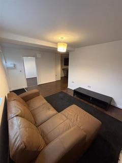 2 bedroom apartment to rent, Batley Street, Halifax