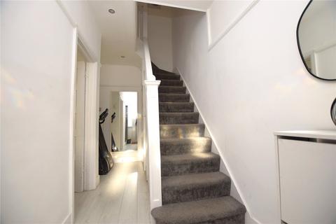 25 Flora Gardens, Romford, RM6 4BG