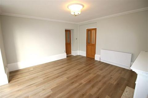 3 bedroom apartment to rent, Hartington Road, Millhouses, Sheffield, S7 2LE