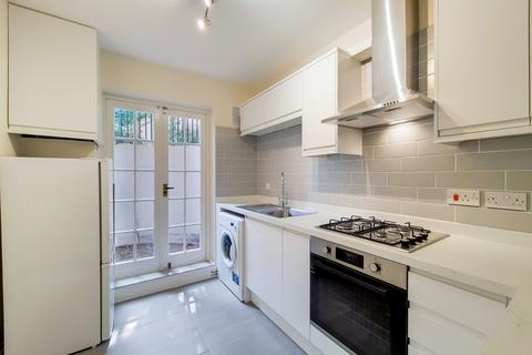 1 bedroom apartment to rent, Valley Road, London, SW16