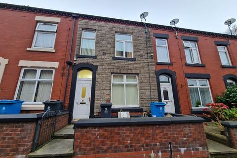 4 bedroom terraced house to rent, Plato Street, Oldham