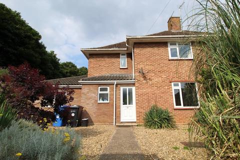 6 bedroom semi-detached house to rent, Coniston Close