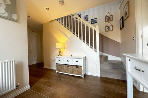 59 Brackley Crescent, Warwick, CV34 6XT