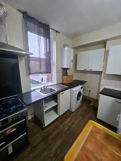 3 bedroom apartment to rent, West Bromwich B70