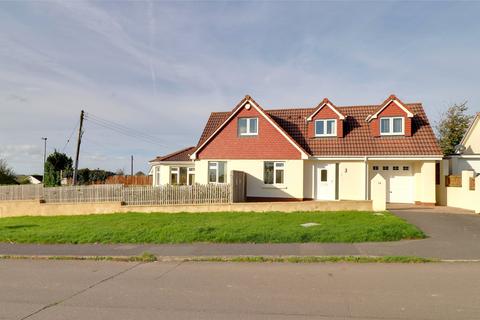 4 bedroom bungalow for sale, Stallards, Braunton, Devon, EX33