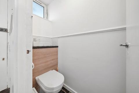 3 bedroom flat to rent, Flat , Swallowfield, Munster Square, London