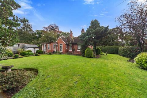 2 bedroom bungalow for sale, Redland Lodge, Redland Drive, Colwall, Malvern, Herefordshire, WR13 6ES