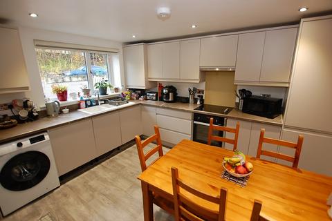 4 bedroom semi-detached house for sale, Manchester Road, Ashton-under-Lyne OL5