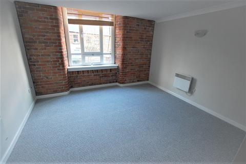 2 bedroom apartment to rent, Mossley Road, Greater Manchester OL6