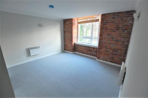 2 bedroom apartment to rent, Mossley Road, Greater Manchester OL6