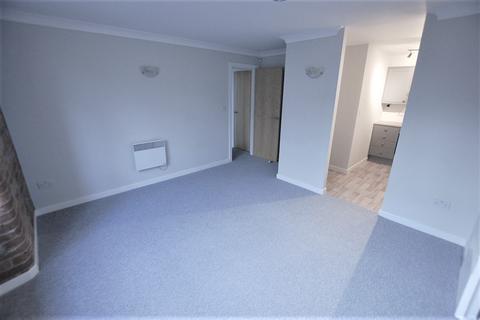 2 bedroom apartment to rent, Mossley Road, Greater Manchester OL6