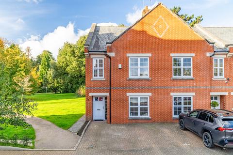 3 bedroom end of terrace house to rent, Beningfield Drive, St. Albans AL2