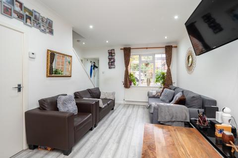 2 bedroom end of terrace house for sale, Frampton Close, Sutton SM2