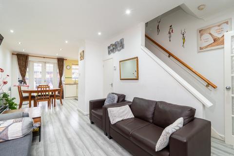 2 bedroom end of terrace house for sale, Frampton Close, Sutton SM2