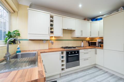 2 bedroom end of terrace house for sale, Frampton Close, Sutton SM2