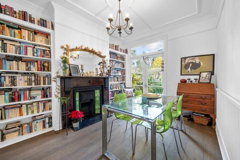 3 Cliveden Road, London, SW19 3RD