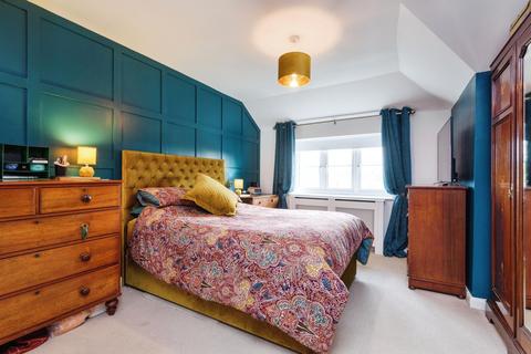 2, Kits Cottage Nackington Road, Canterbury, CT4 7AT