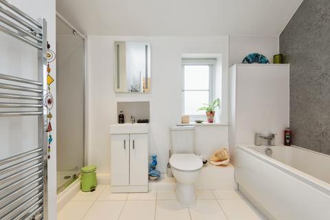 2, Kits Cottage Nackington Road, Canterbury, CT4 7AT