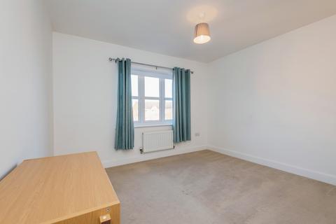 2 bedroom apartment to rent, Scampston Drive, Wakefield WF3