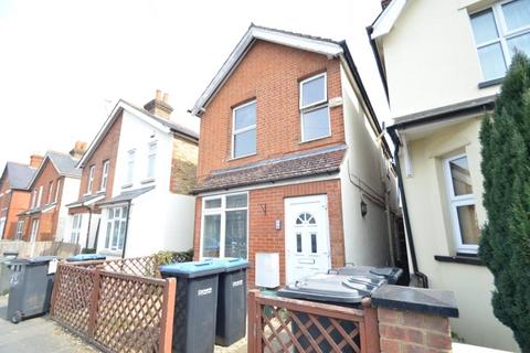 1 bedroom flat to rent, Milton Road, Surrey TW20