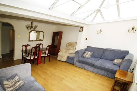 1 bedroom flat to rent, Milton Road, Surrey TW20