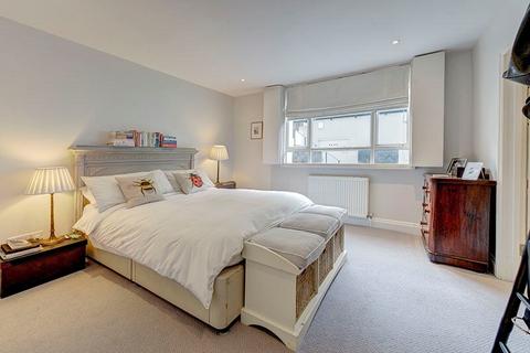 3 bedroom flat to rent, Tachbrook Street, London, SW1V