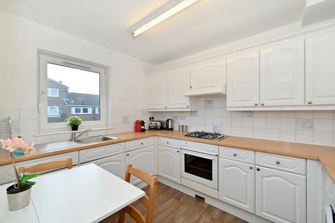 2 bedroom apartment to rent, Crefeld Close, Hammersmith, W6