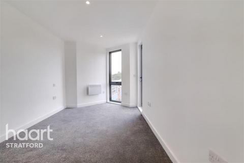 2 bedroom flat to rent, High Road Leytonstone, E11