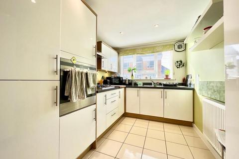 3 bedroom terraced house to rent, Meridian Close, Ramsgate