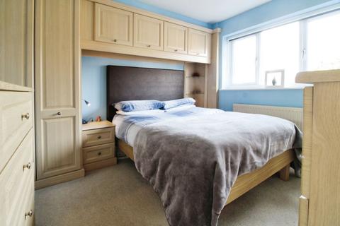 2 Cleves Close, Grange Park, Swindon, SN5 6JX
