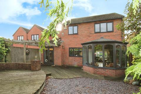 2 Cleves Close, Grange Park, Swindon, SN5 6JX